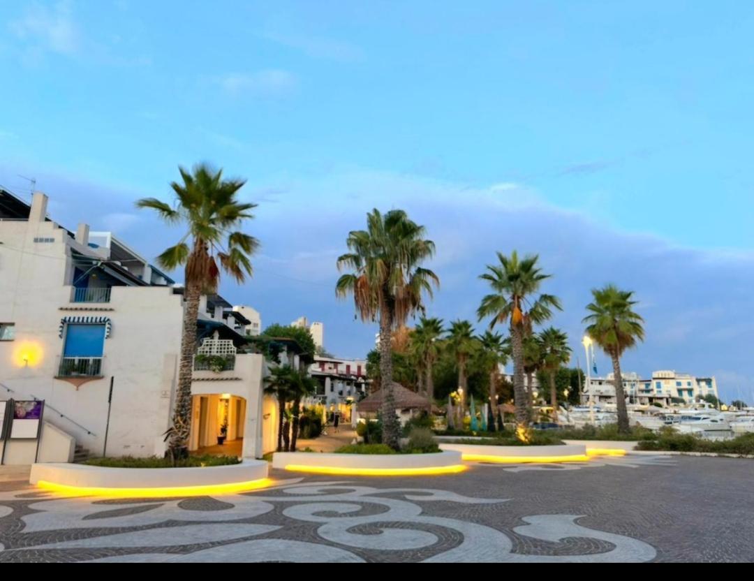 Sea Studio Flat Misano Adriatico Bagian luar foto